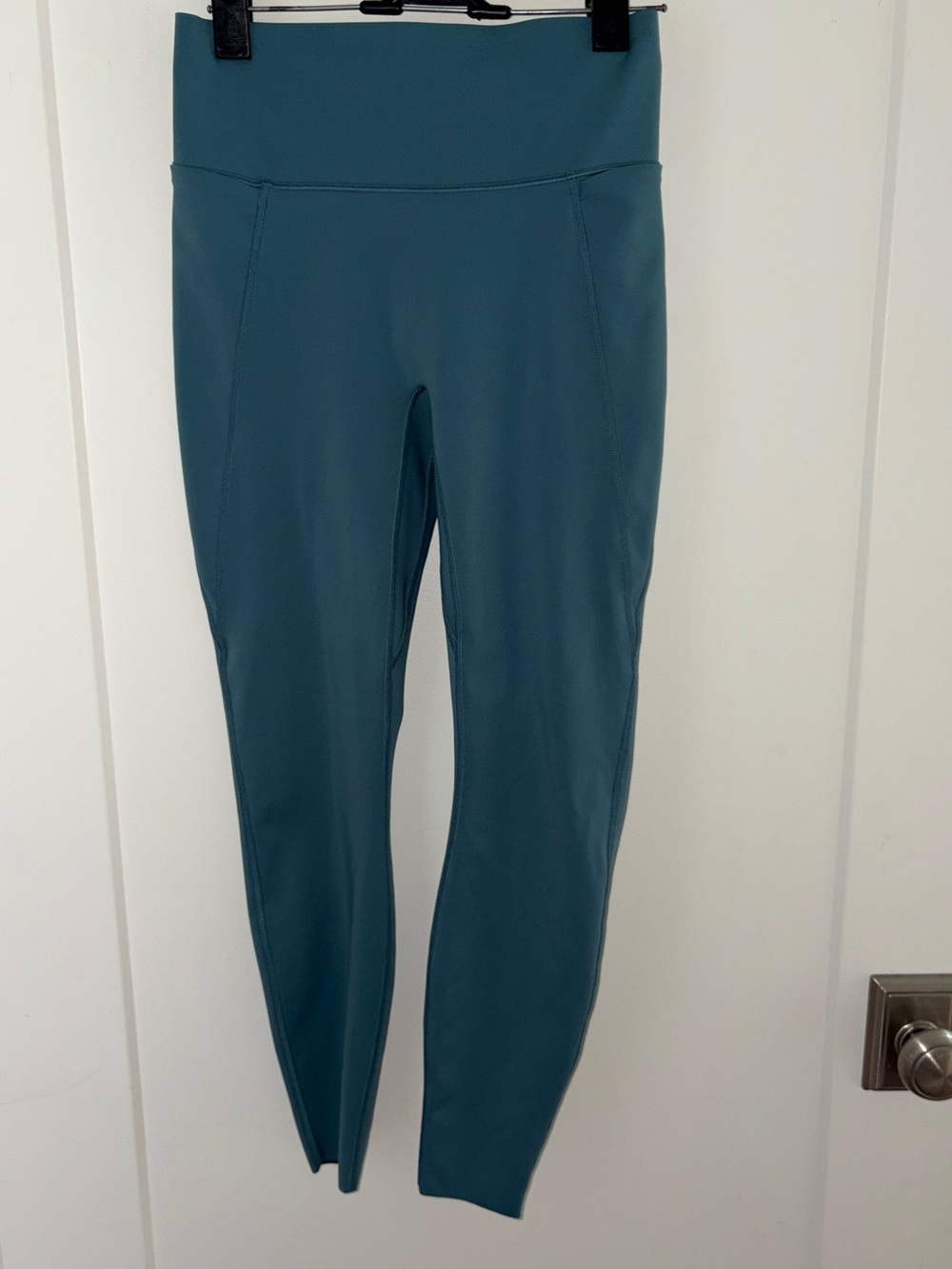 NWOT Nike Universa 7/8 length  running legging sz S